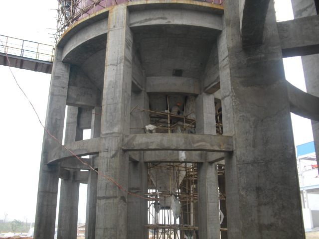 柳州化工廠(34) - 廣西三象建筑安裝工程有限公司 www.www.cxyhslwjc.cn